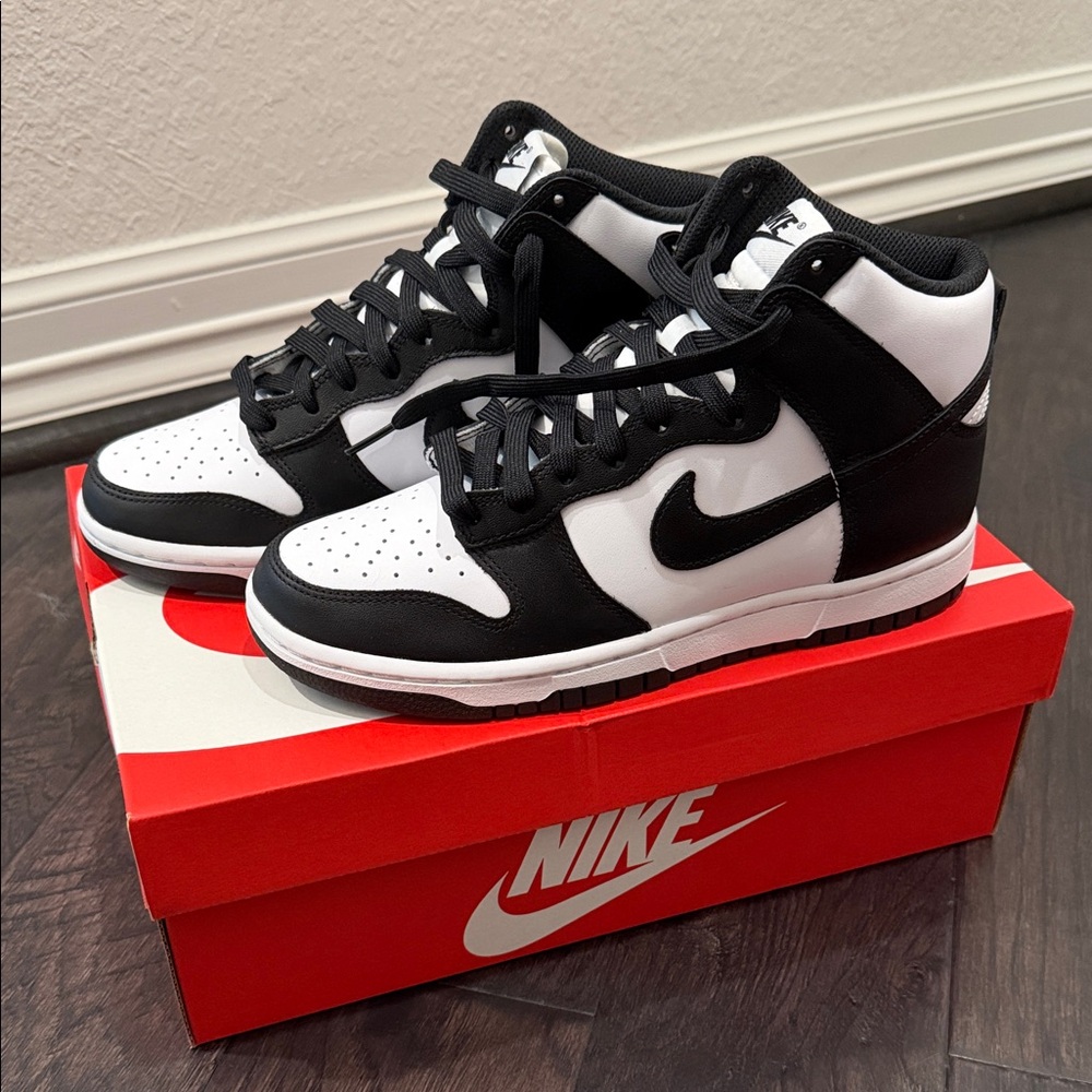 Nike Dunk Hi Retro